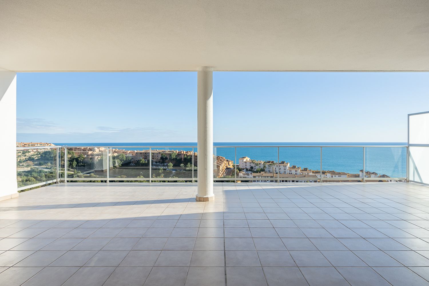 Altea-Mascarat: Apartment with phenomenal sea views