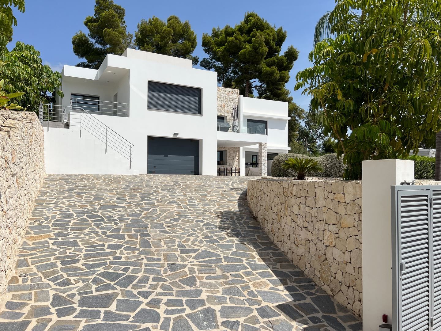 Moraira: Modern villa with sea views