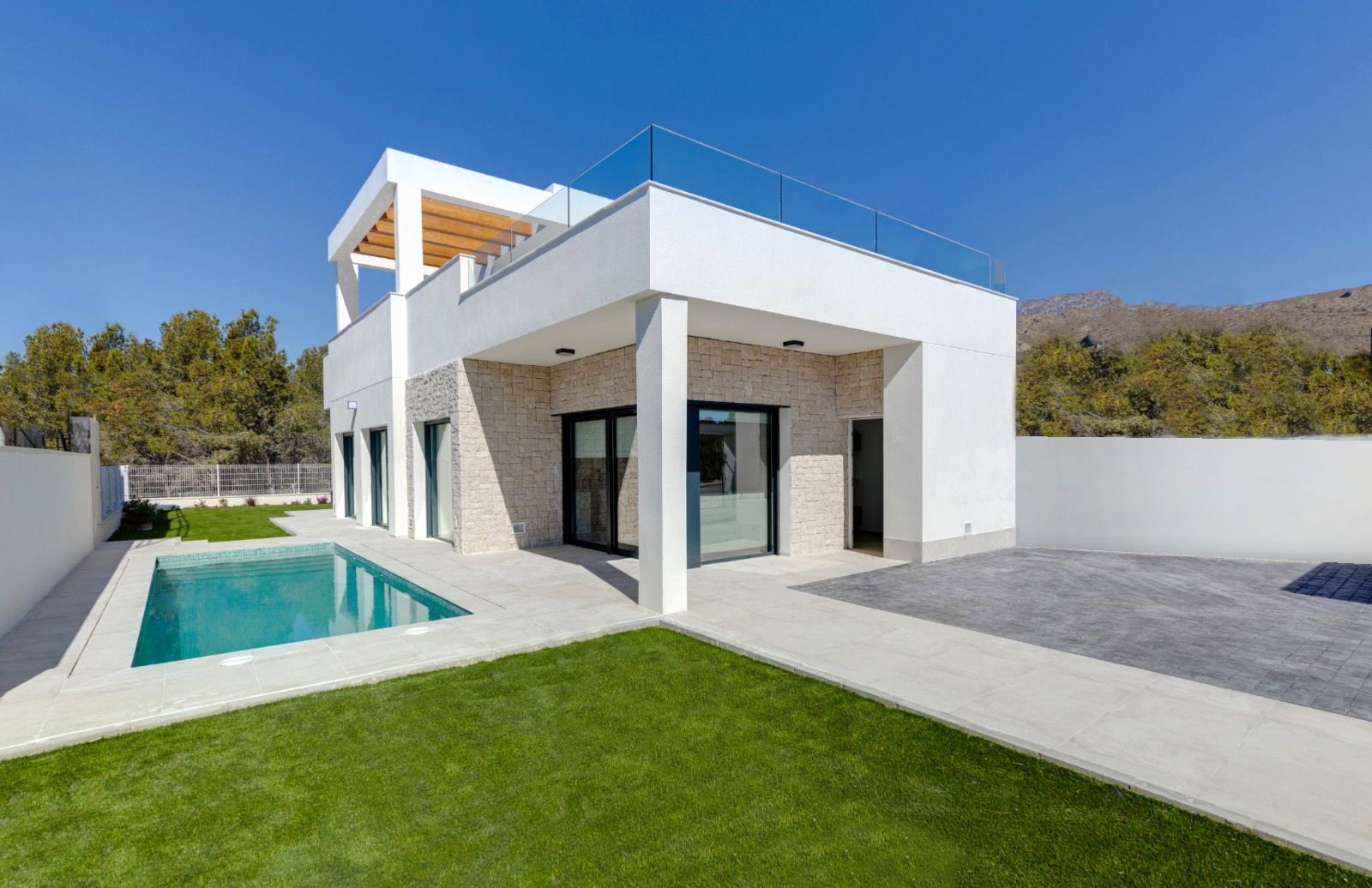 Finestrat: New build villas with stunning views over Benidorm