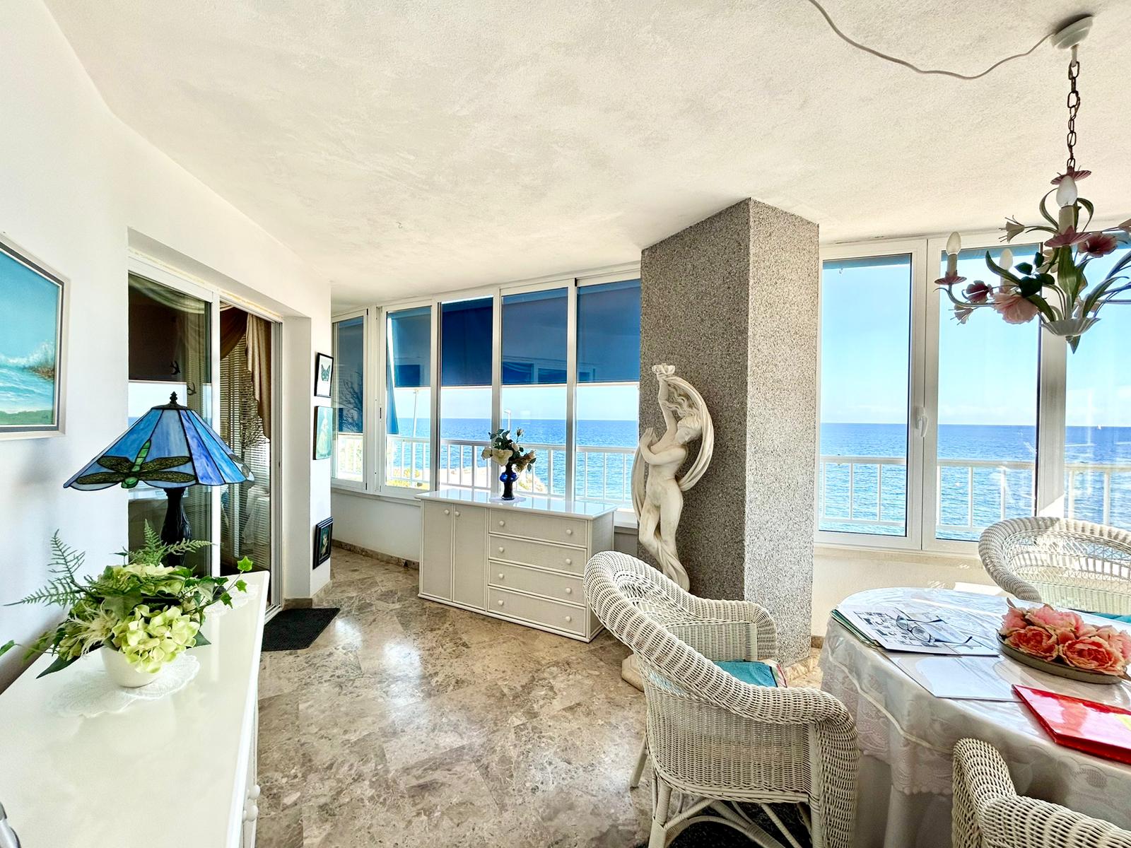 Calpe : Apartamento en 1ª línea con preciosas vistas al mar
