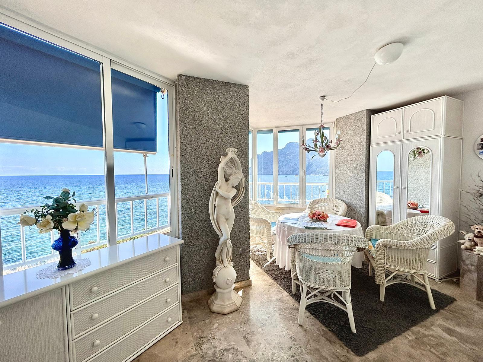 Calpe : Apartamento en 1ª línea con preciosas vistas al mar