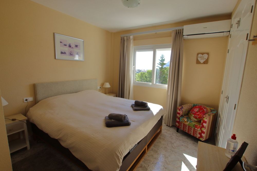 Calpe: Apartamento de 4 dormitorios con vistas al mar