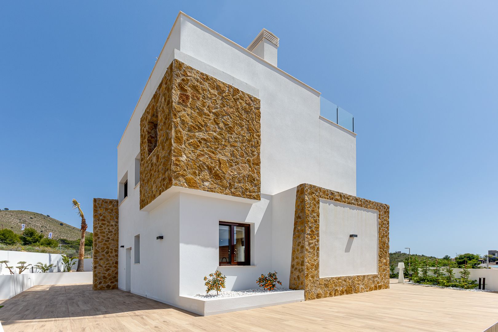 Finestrat: Villa moderna de nueva construcción con 3 dormitorios