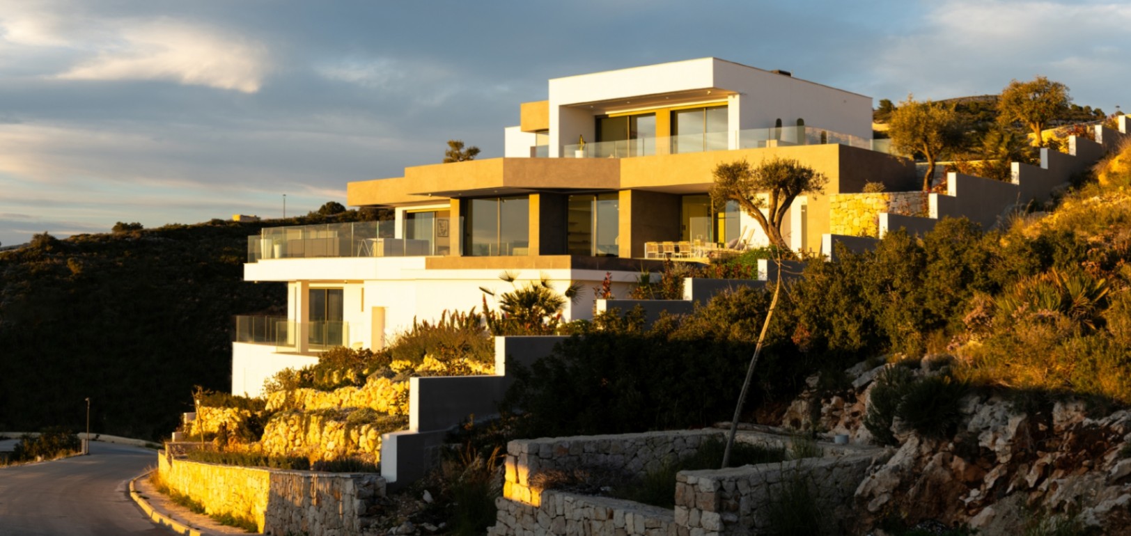 Cumbre del Sol: Luxueuze en moderne nieuwbouw villa met een adembenemend zicht