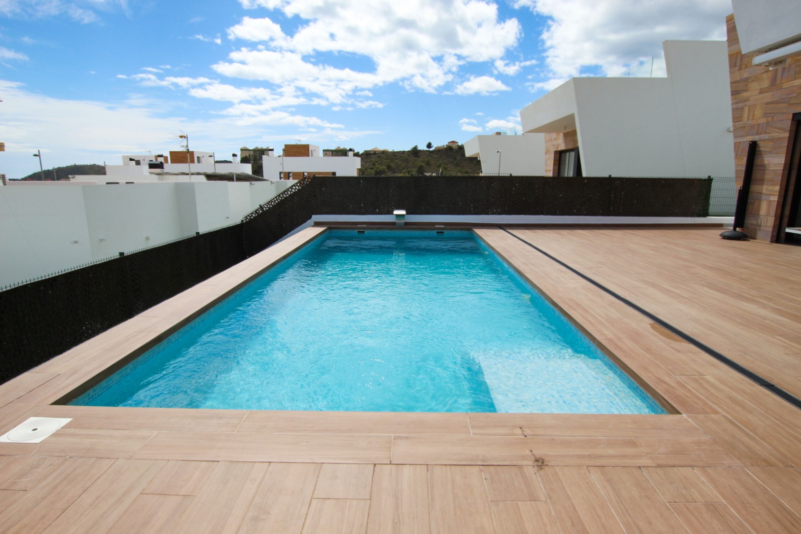 Finestrat: Ideaal gelegen nieuwbouw villa met privé zwembad