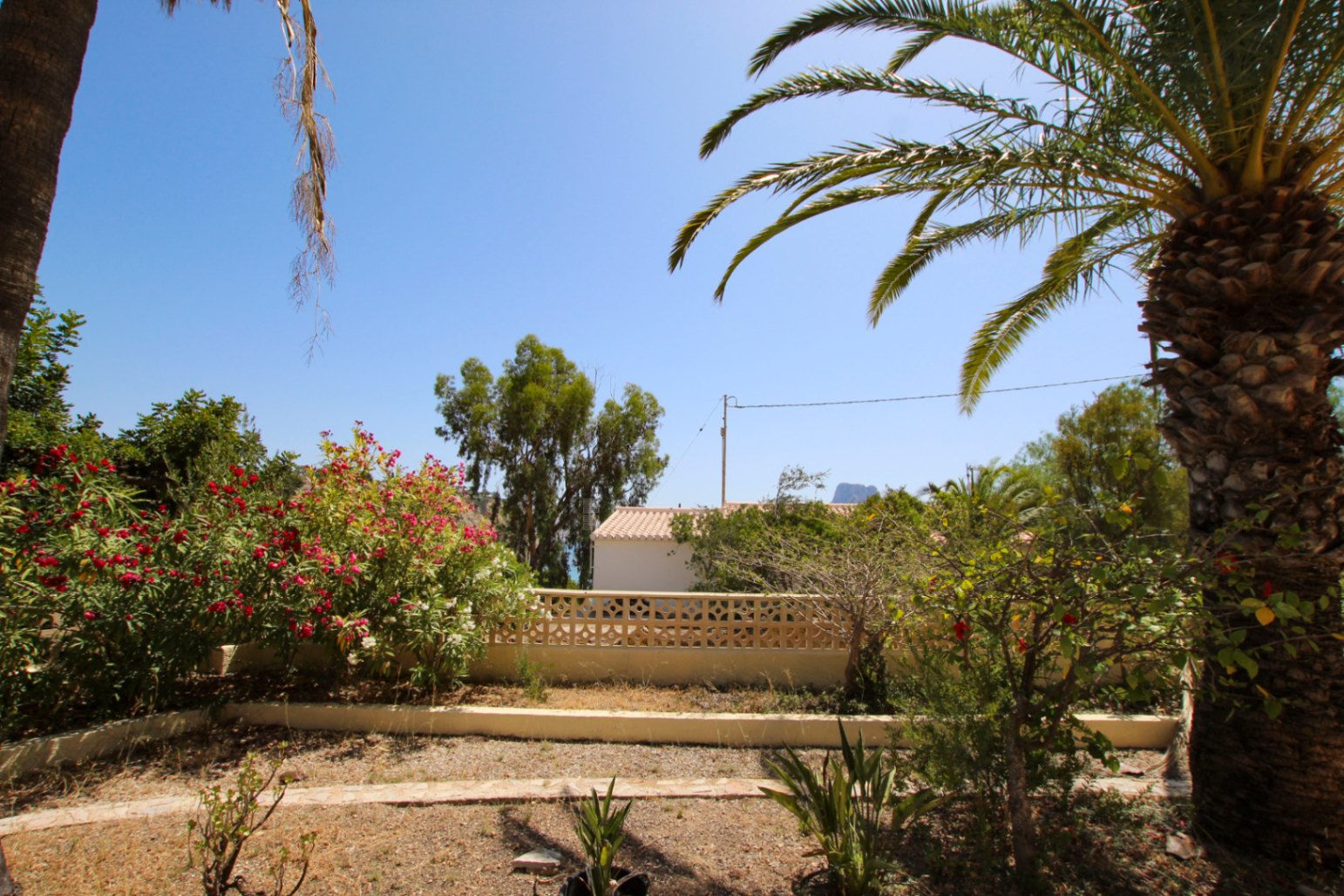 Calpe: Villa with a breathtaking view of the sea and Penon D'Ifach right by Puerto Blanco.