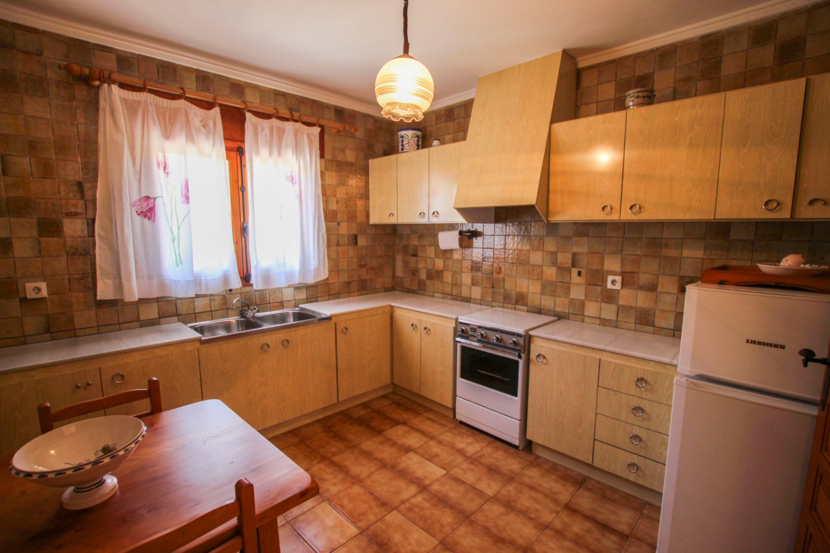 Calpe: Villa with a breathtaking view of the sea and Penon D'Ifach right by Puerto Blanco.