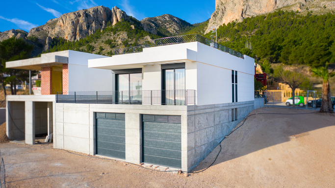 Polop: Nieuwbouw villa's met een prachtig open zicht
