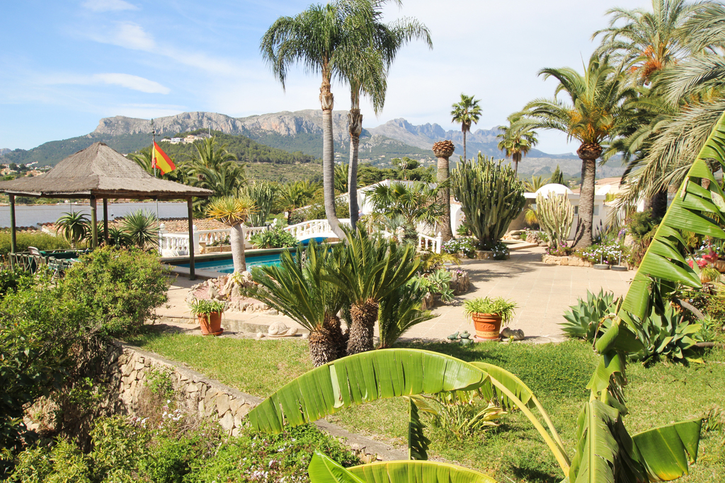 Calpe: Belle villa dans un parc bien entretenu avec 6 maisons d’hôtes